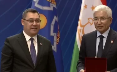 ҰҚШҰ Бас хатшысы қызметін атқарған Иманғали Тасмағамбетовке ұйымның құрмет белгісі берілді