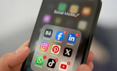 Қазақстанда 16 жасқа толмаған балалардың әлеуметтік желіге тіркелуіне тыйым салынуы мүмкін