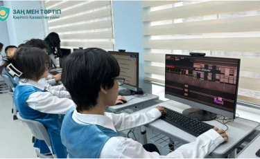 Қаржылық қауіпсіздік бойынша білім: Алматы мектептерінде «Qarzhy Saqshysy» жобасы өтіп жатыр