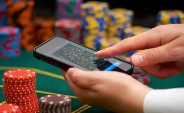 Онлайн-казино: Алматыда заңсыз ойын бизнесімен айналысқан қылмыстық топ әшкереленді