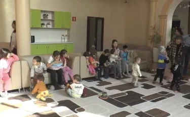 Алматыда тұрмыстық зорлық-зомбылық құрбандарының балаларына полицейлер қолдау көрсетті