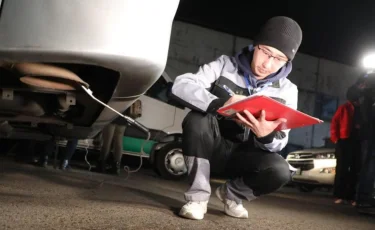 Кезекті рейд: Алматыда автокөліктердің шығарындылар нормасына сәйкестігі тексерілді