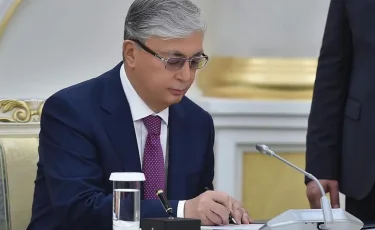 «Мораторий енгізіледі»: Тоқаев цифрландырудың кейбір мәселелері туралы жарлыққа қол қойды