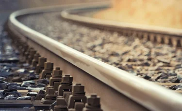 Трагедия в Карагандинской области: поезд протаранил бригаду рабочих