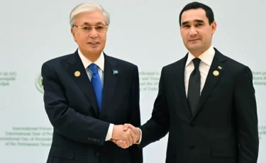 Президент Ашхабадтағы Конгресс орталығына барды