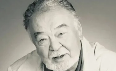 «Өнер жолындағы ең қымбат рухани мұра»: Димаш Құдайберген Асанәлі Әшімов туралы жазды