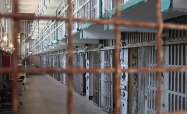 В Шымкенте сотрудников колонии подозревают в пытках