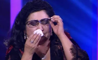 «Белгісіз адам қорқытып отыр»: Мақпал Жүнісова күтпеген жазба жариялады