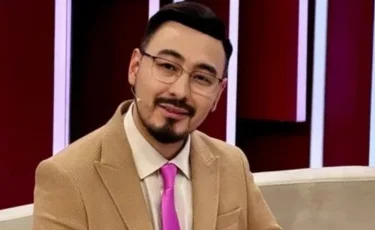 «Келесі апта баяндаймын»: Руслан Өтепбай Атырауда жоғалып кеткен отбасыға қатысты зерттеу жүргізді