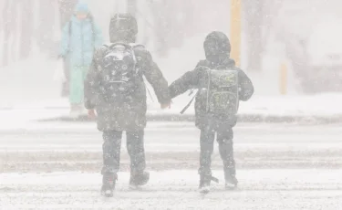 Из-за непогоды школьников Астаны второй смены перевели на дистанционное обучение