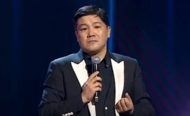 «Сағындық...»: Тұрсынбек Қабатовтың сағынышқа толы жазбасы