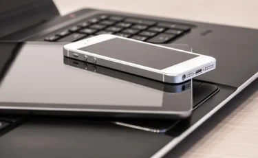 Алаяқтар қазақстандықтардың банк карталарын бұғаттап жатыр