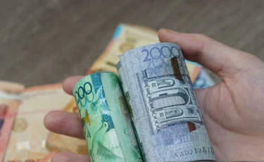 Не айтишники: кто в Казахстане получает почти 1 млн тенге в месяц