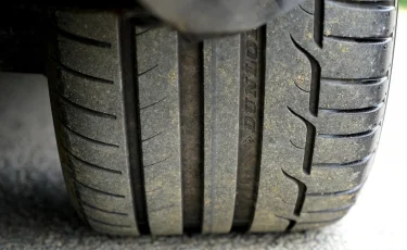 В Рудном двухлетняя девочка погибла под колесами «ГАЗели» во дворе дома