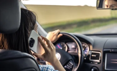 Казахстанских водителей начали штрафовать за новые нарушения через камеры