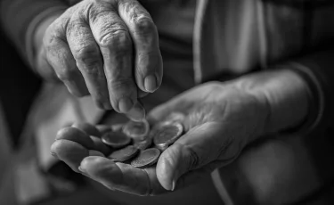 Пенсии по новым правилам: казахстанцам могут поднять порог «достаточности» накоплений