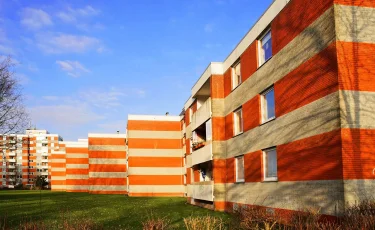 Зачистка рынка аренды: «резиновые квартиры» и бараки в Казахстане попадут под проверки