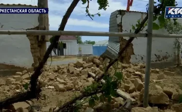 Смертельное ДТП в Арыси: арестована учительница, сбившая людей у частного дома