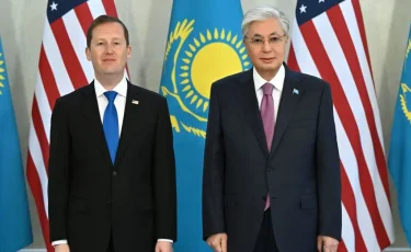 «Ақ үйде досыңыз бар деп сеніммен айта аламын»: Трамптың арнайы өкілі Астанада Тоқаевпен кездесті