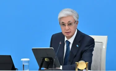 Токаев поздравил казахстанцев с Днем домбры