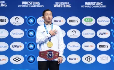 Бакдаулет Агабек стал чемпионом мира