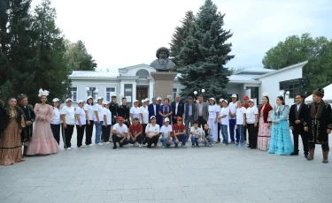 В Алматинской области три десятка потомков Жамбыла пришли на выборы