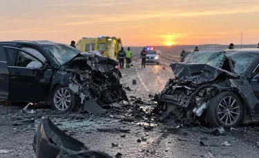 Шесть человек погибли в лобовом столкновении двух Toyota Camry в Актюбинской области