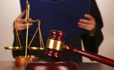 В Костанае троим молодым людям грозит до 15 лет за нападение на полицейского