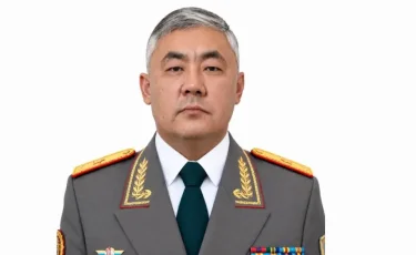 От командира взвода до министра обороны: кто такой Айдос Мырзахметов