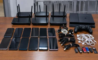 15 смартфонов и PlayStation обнаружили в колонии Павлодарской области