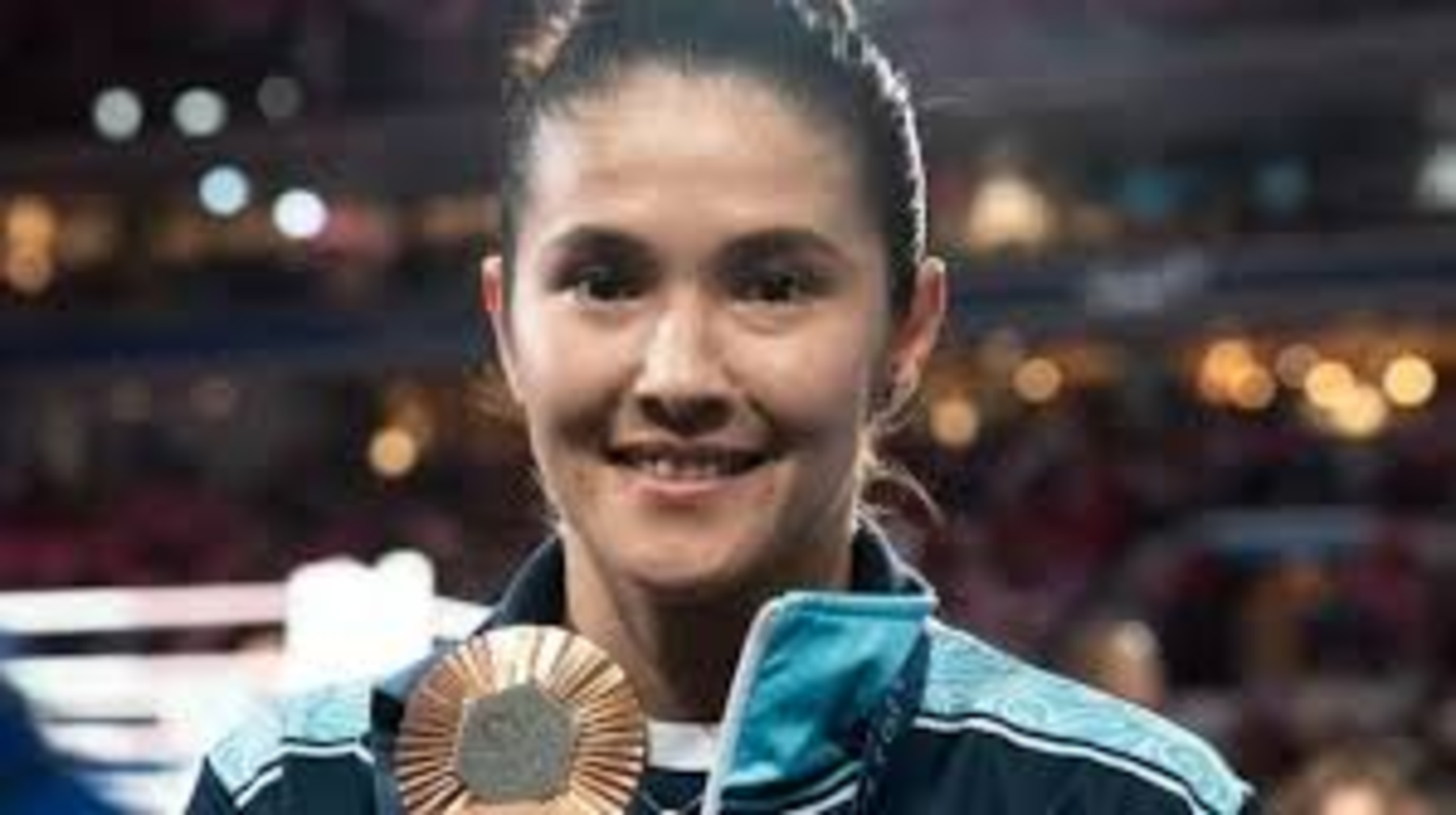 Кішкентай кеудесі бар жетілген әйелдер порно